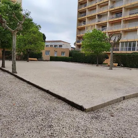 Cyclades Dans Piscine Tennis Boulodrome Lejlighed